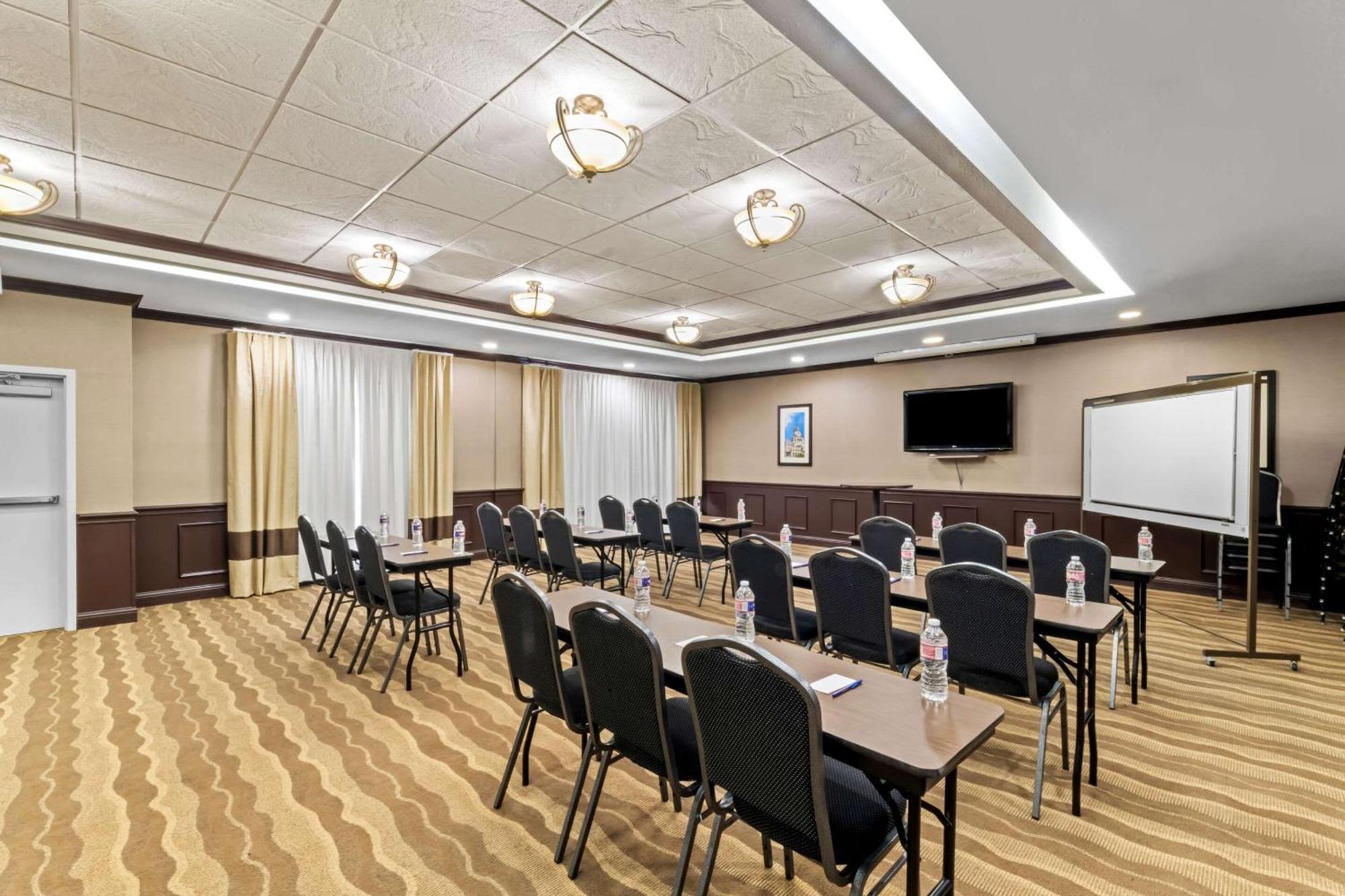 Comfort Inn & Suites Near Lake Lewisville Corinth Dış mekan fotoğraf
