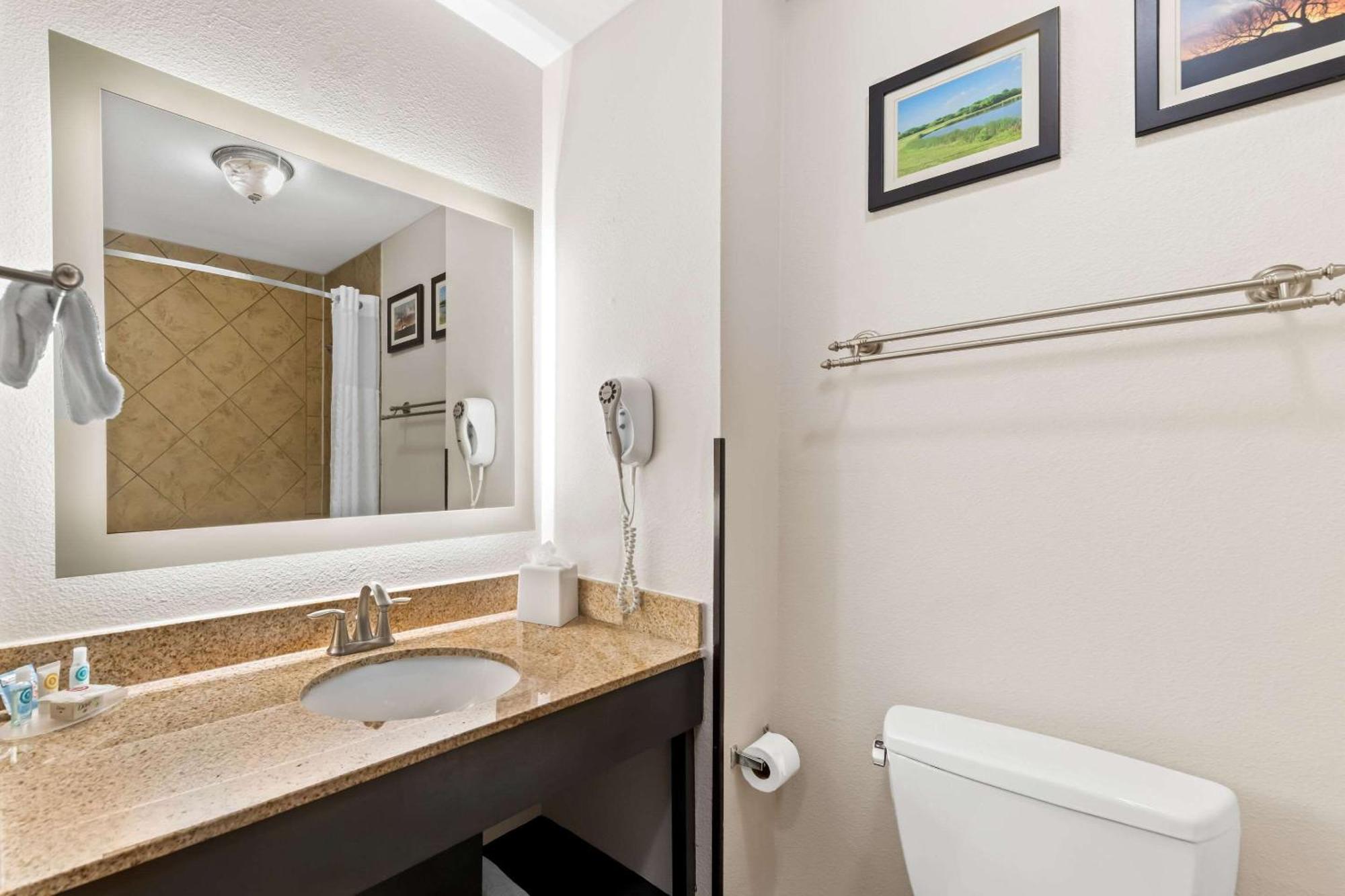 Comfort Inn & Suites Near Lake Lewisville Corinth Dış mekan fotoğraf
