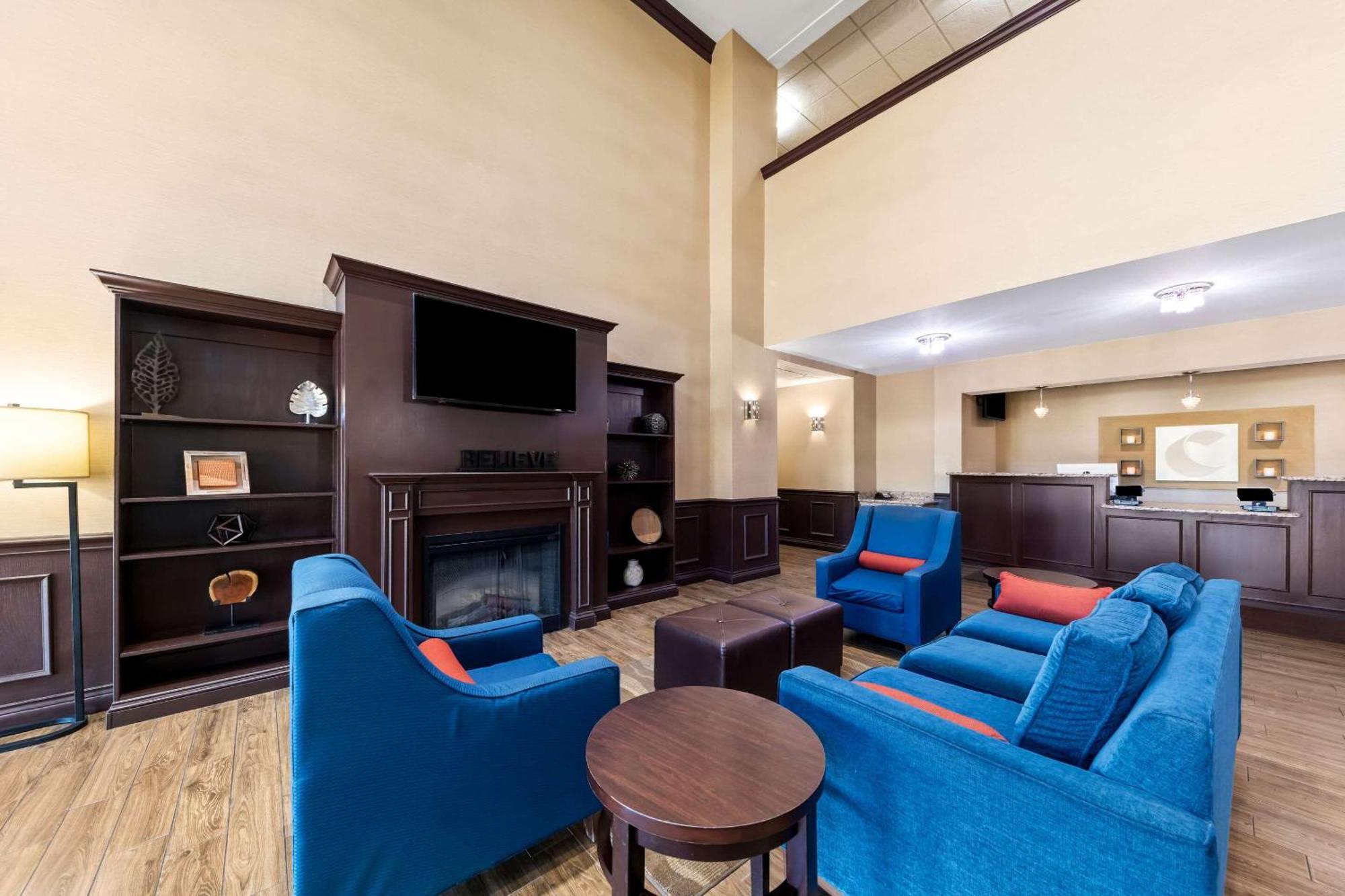Comfort Inn & Suites Near Lake Lewisville Corinth Dış mekan fotoğraf